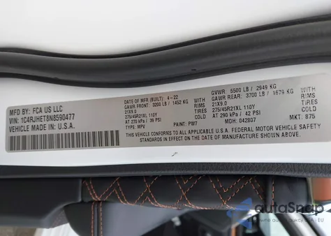 2022 Jeep Grand Cherokee Summit Reserve 4X4 z USA, uszkodzony, nr VIN 1C4RJHET8N8590477